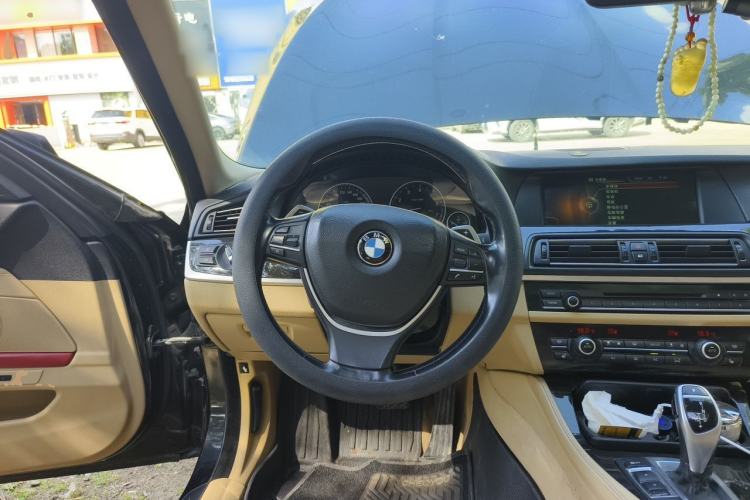 Used BMW 5 Series 2013 535Li Leading Model Steering Wheel