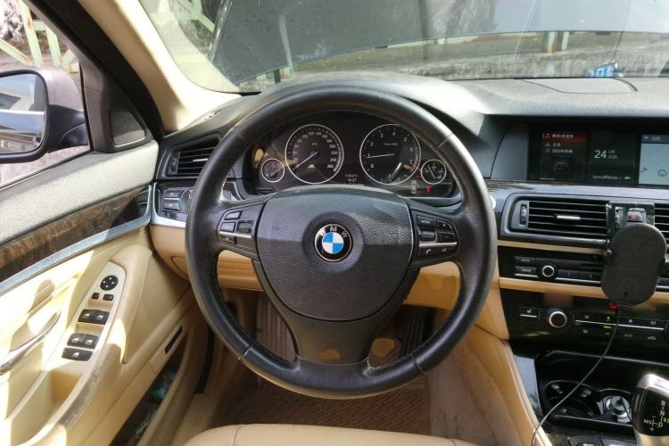 Used BMW 5 Series 2013 525Li Luxury Model Steering Wheel