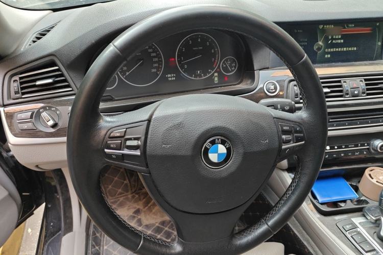 Used BMW 5 Series 2013 530Li Luxury Model Steering Wheel