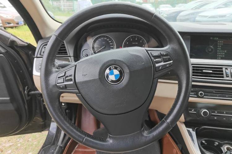 Used BMW 5 Series 2013 530Li Leading Model Steering Wheel
