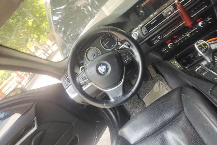 Used BMW 5 Series 2013 535Li Luxury Model Steering Wheel