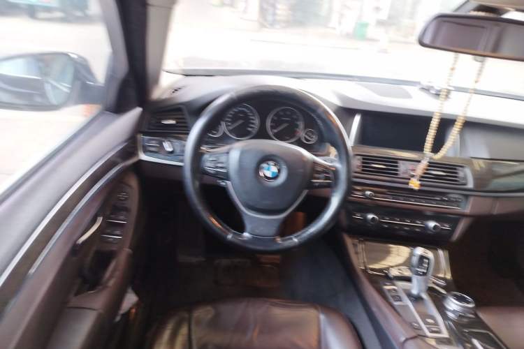 Used BMW 5 Series 2013 525Li Leading Model Steering Wheel
