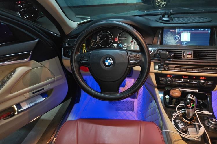 Used BMW 5 Series 2013 530Li Leading Model Steering Wheel