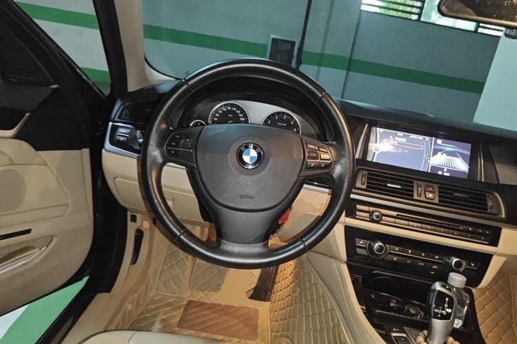 Used BMW 5 Series 2013 525Li Leading Model Steering Wheel