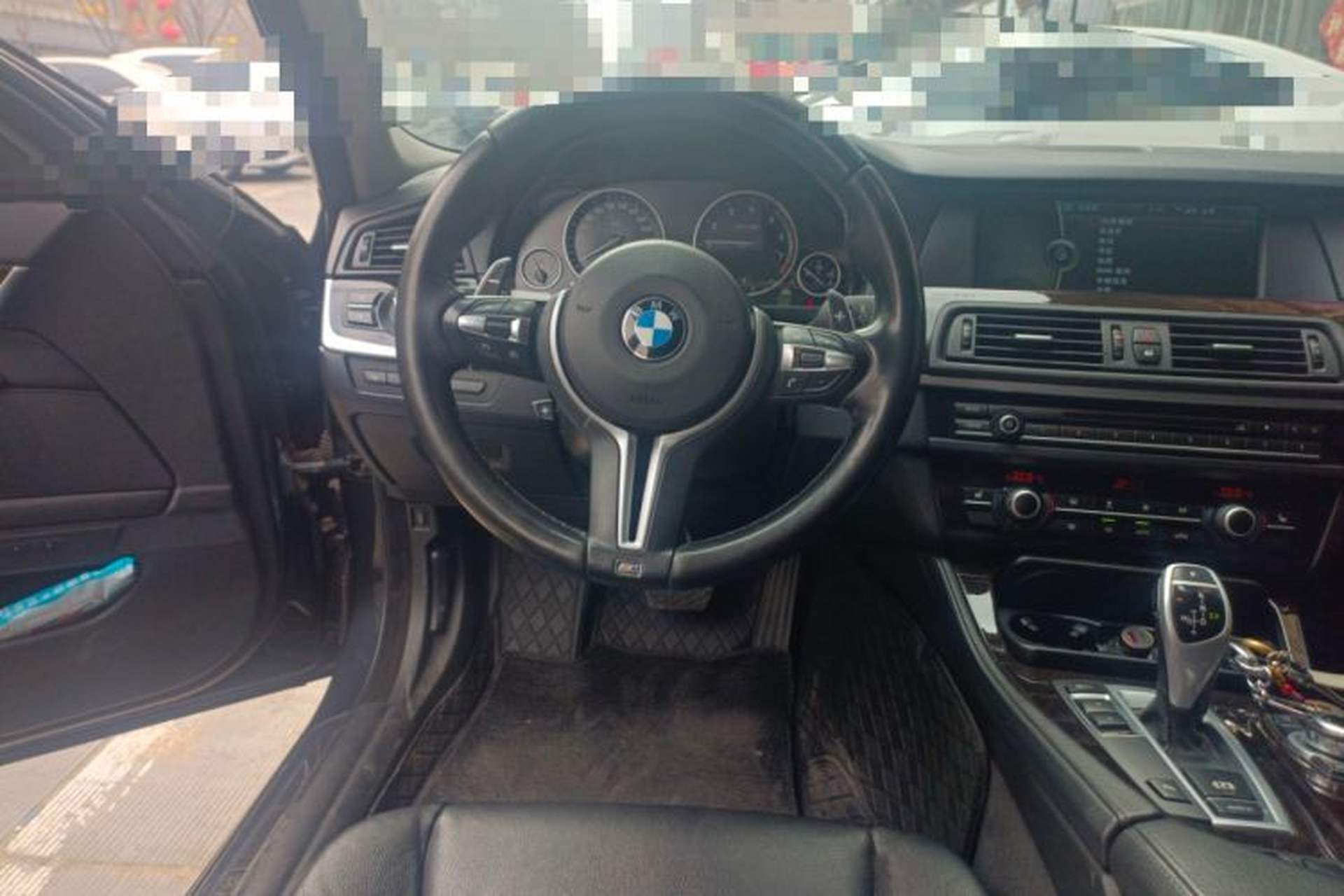 Used BMW 5 Series 2013 530i Luxury Touring Edition Steering Wheel