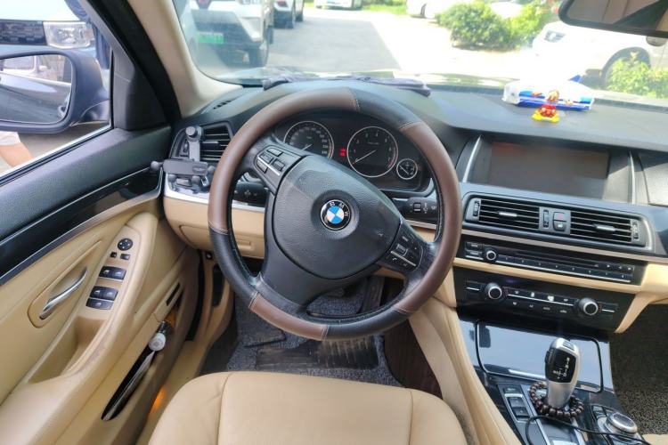 Used BMW 5 Series 2013 520Li Elegant Edition Steering Wheel