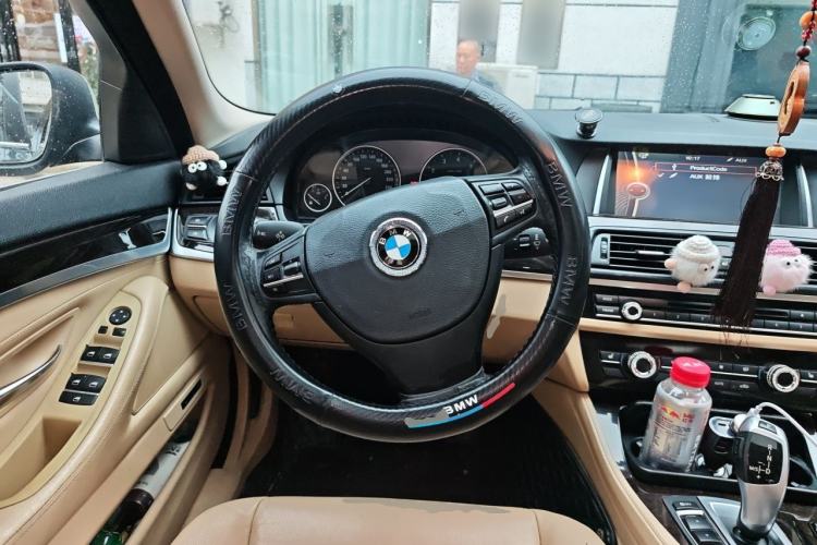 Used BMW 5 Series 2013 525Li Leading Model Steering Wheel