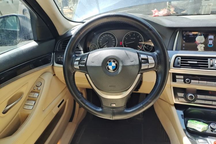 Used BMW 5 Series 2013 520Li Elegant Edition Steering Wheel