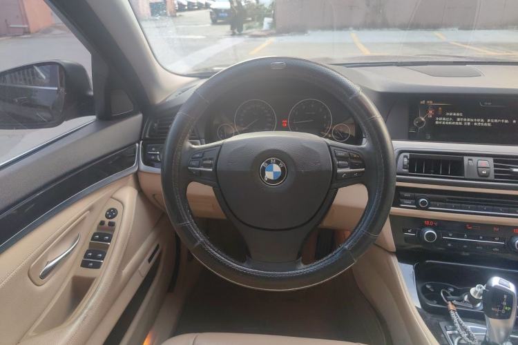 Used BMW 5 Series 2013 525Li Luxury Model Steering Wheel
