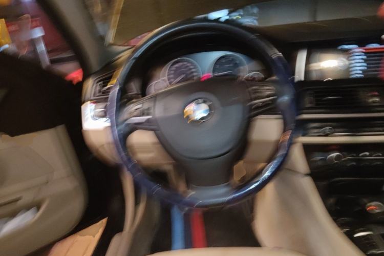 Used BMW 5 Series 2013 520Li Elegant Edition Steering Wheel