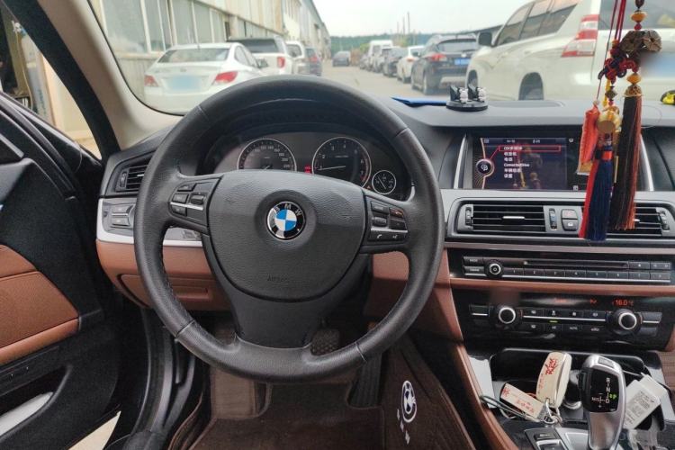 Used BMW 5 Series 2013 520Li Elegant Edition Steering Wheel