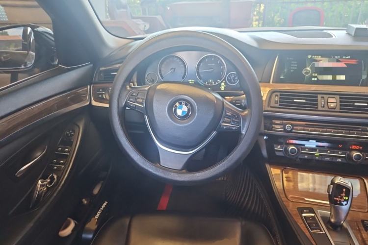 Used BMW 5 Series 2013 525Li Zhuole Edition Steering Wheel