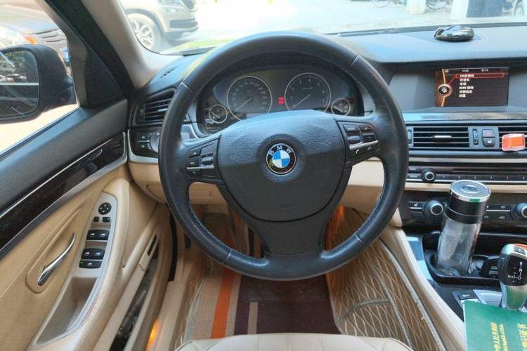 Used BMW 5 Series 2013 525Li Leading Model Steering Wheel
