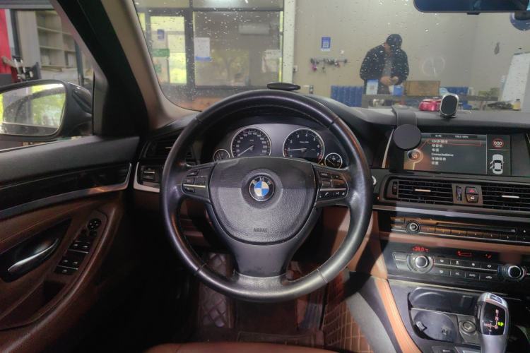Used BMW 5 Series 2013 520Li Elegant Edition Steering Wheel