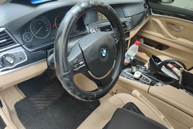 Used BMW 5 Series 2013 520Li Elegant Edition Steering Wheel