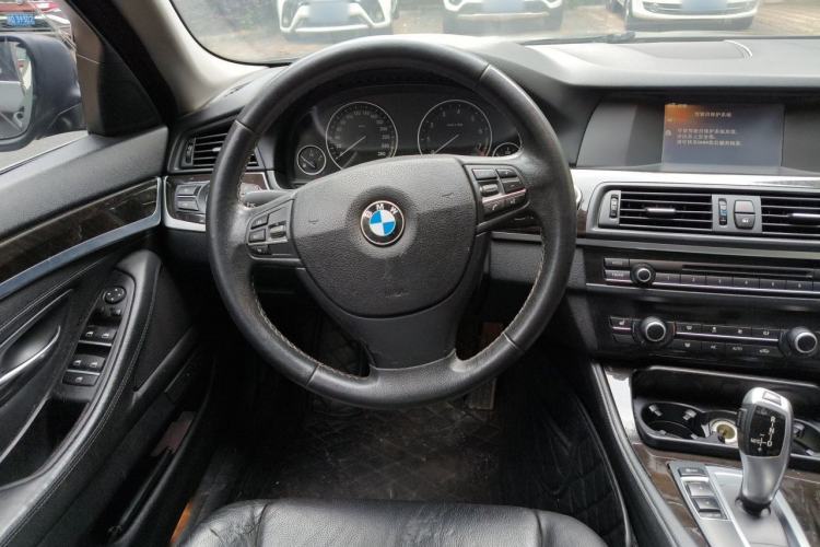 Used BMW 5 Series 2013 525Li Leading Model Steering Wheel