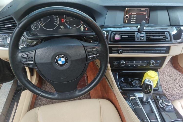 Used BMW 5 Series 2013 525Li Leading Model Steering Wheel