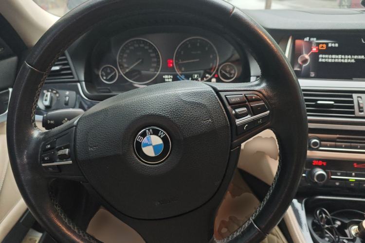 Used BMW 5 Series 2013 520Li Elegant Edition Steering Wheel