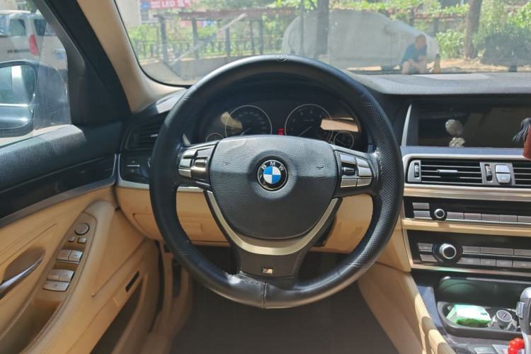 Used BMW 5 Series 2013 520Li Elegant Edition Steering Wheel