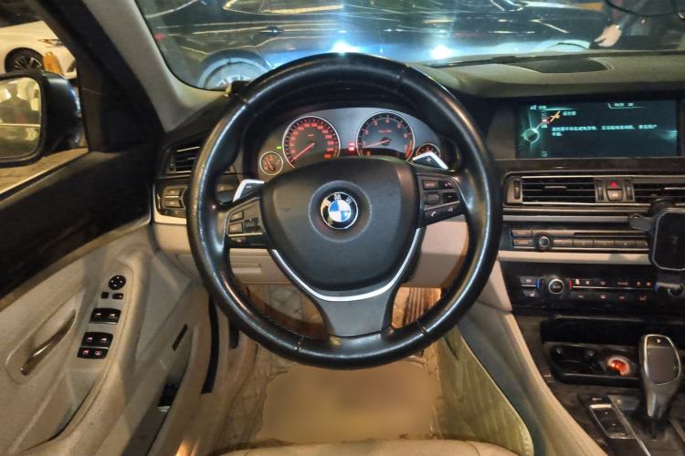 Used BMW 5 Series 2013 535Li Leading Model Steering Wheel