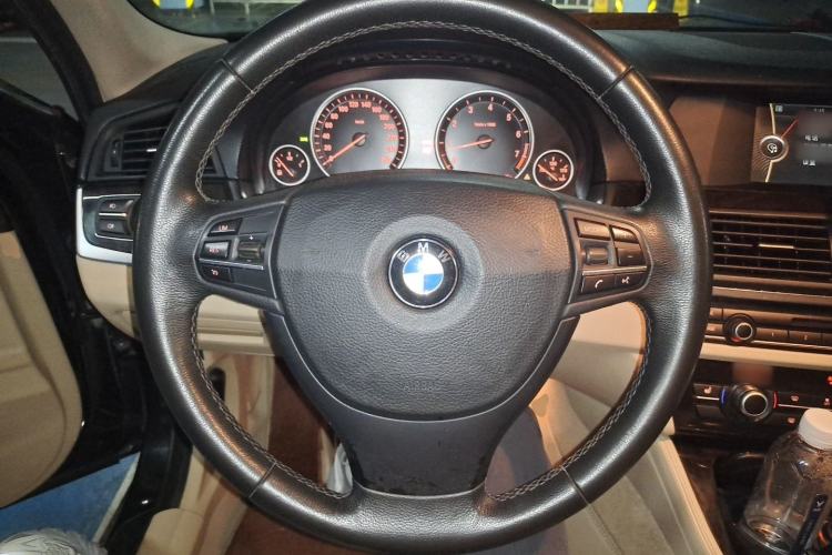 Used BMW 5 Series 2013 525Li Leading Model Steering Wheel