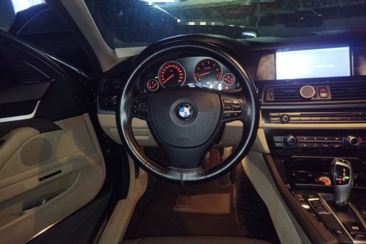 Used BMW 5 Series 2013 520Li Elegant Edition Steering Wheel