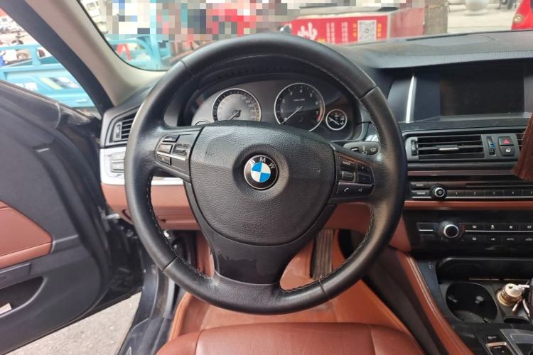 Used BMW 5 Series 2013 520Li Elegant Edition Steering Wheel
