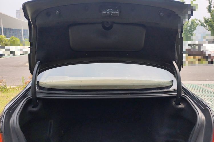 Used BMW 5 Series 2013 525Li Luxury Model Trunk