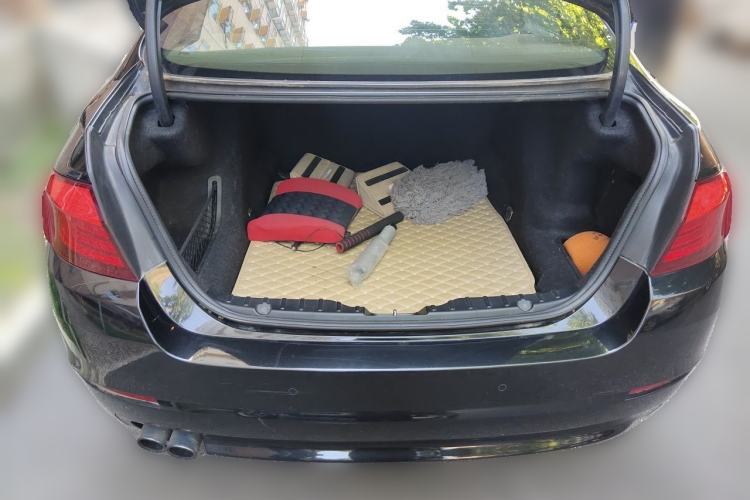 Used BMW 5 Series 2013 530Li Leading Model Trunk