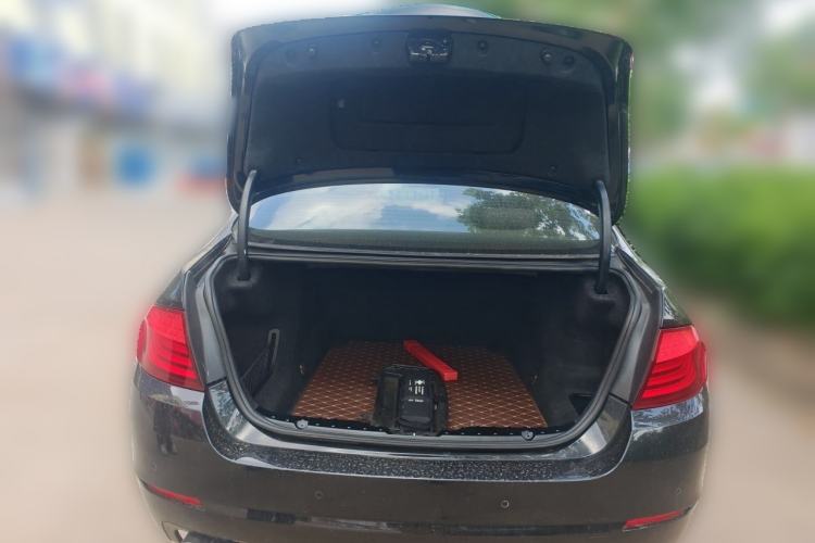 Used BMW 5 Series 2013 525Li Luxury Model Trunk