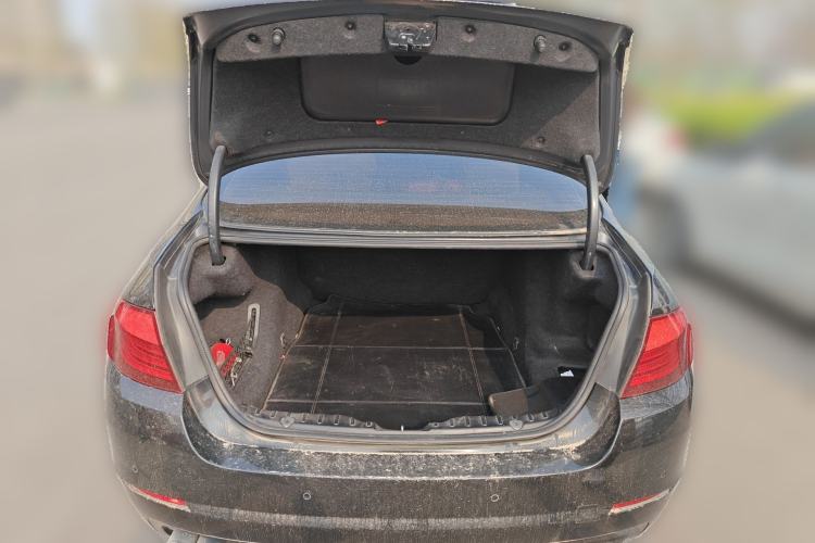 Used BMW 5 Series 2013 525Li Leading Model Trunk