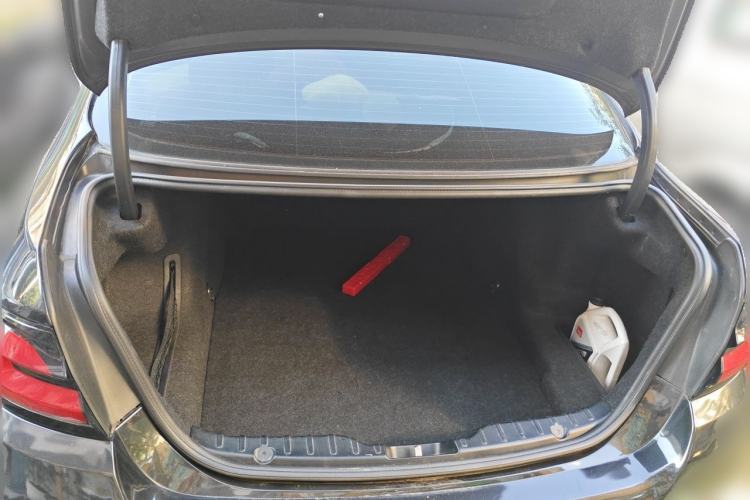 Used BMW 5 Series 2013 525Li Luxury Model Trunk