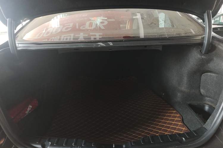 Used BMW 5 Series 2013 520Li Elegant Edition Trunk