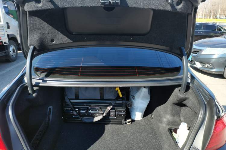 Used BMW 5 Series 2013 525Li Luxury Model Trunk