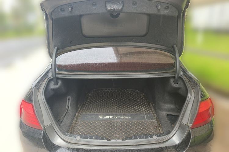 Used BMW 5 Series 2013 525Li Luxury Model Trunk