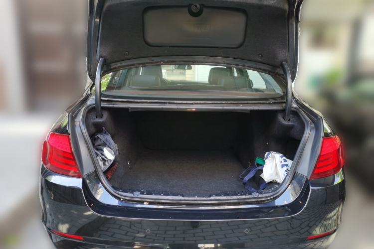 Used BMW 5 Series 2013 530Li Leading Model Trunk