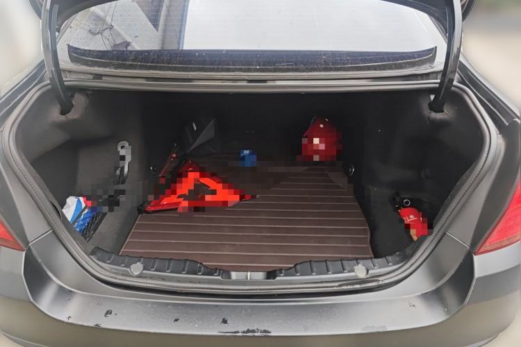 Used BMW 5 Series 2013 535Li Leading Model Trunk