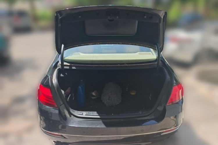 Used BMW 5 Series 2013 520Li Elegant Edition Trunk