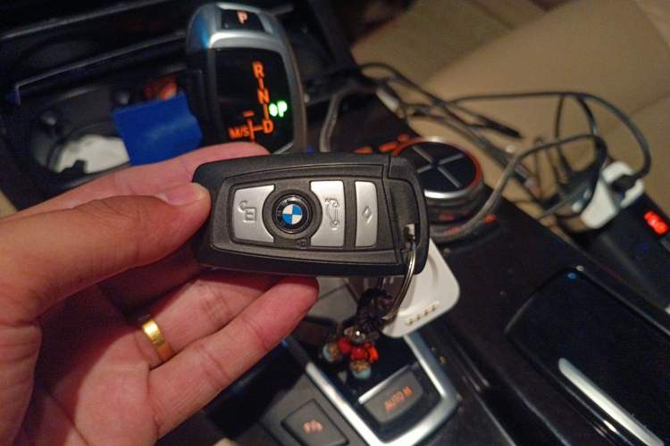 Used BMW 5 Series 2013 525Li Luxury Model Vehicle Key
