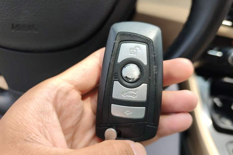 Used BMW 5 Series 2013 525Li Luxury Model Vehicle Key