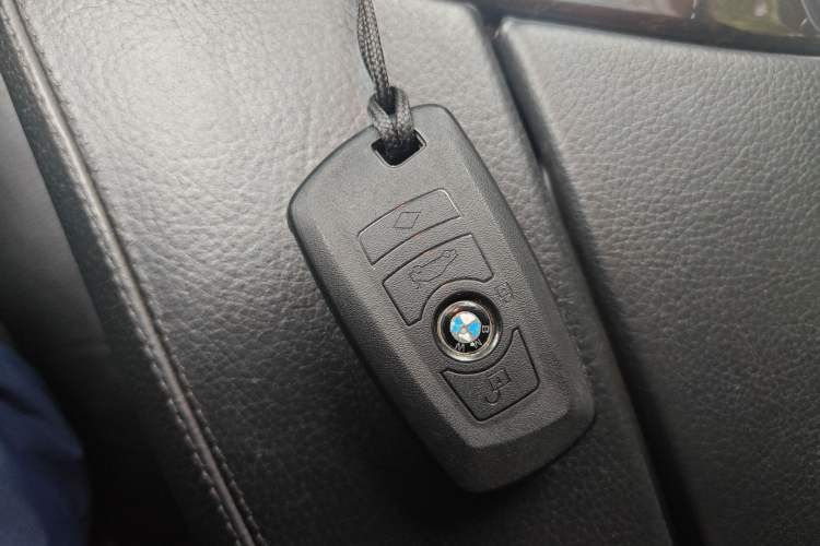 Used BMW 5 Series 2013 525Li Leading Model Vehicle Key