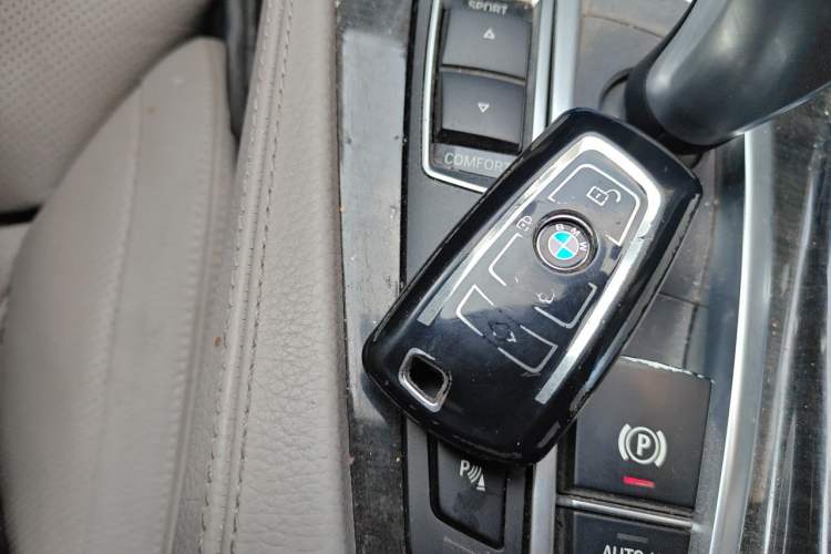 Used BMW 5 Series 2013 530Li Luxury Model Vehicle Key