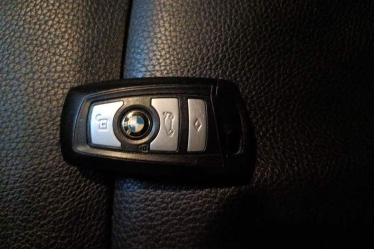 Used BMW 5 Series 2013 525Li Leading Model Vehicle Key