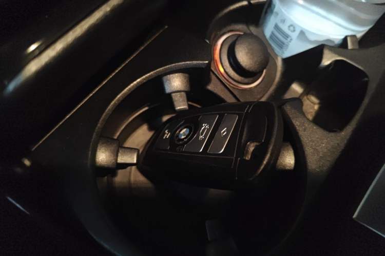Used BMW 5 Series 2013 525Li Leading Model Vehicle Key
