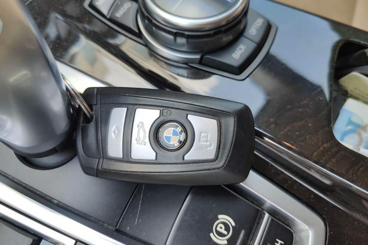 Used BMW 5 Series 2013 525Li Luxury Model Vehicle Key