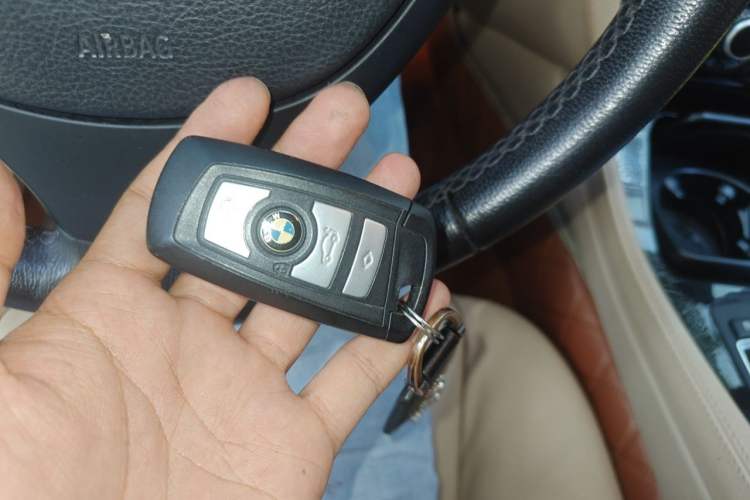 Used BMW 5 Series 2013 525Li Leading Model Vehicle Key