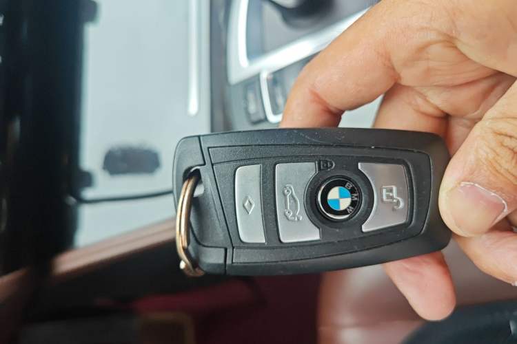 Used BMW 5 Series 2013 535Li Leading Model Vehicle Key