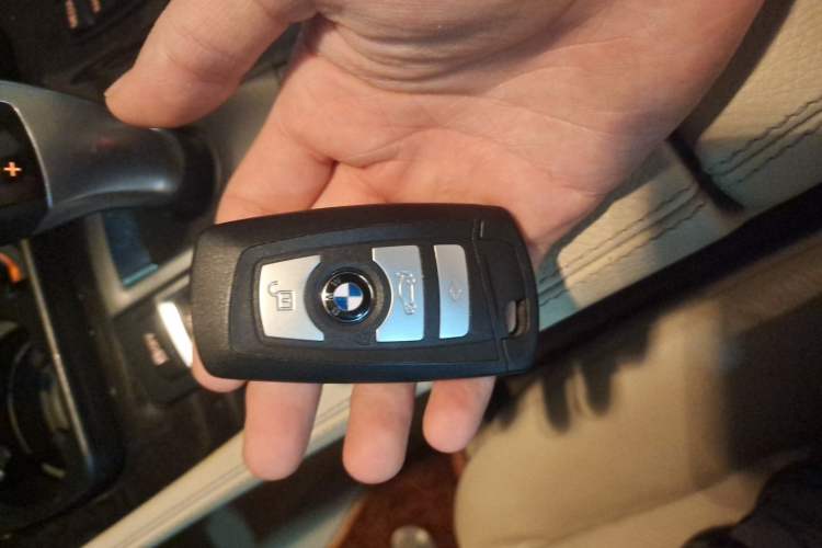 Used BMW 5 Series 2013 525Li Leading Model Vehicle Key