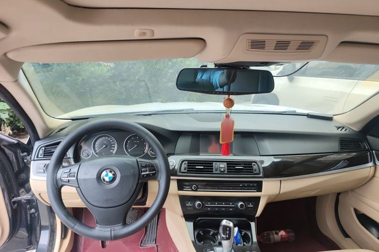 Used BMW 5 Series 2013 525Li Leading Model Center Console