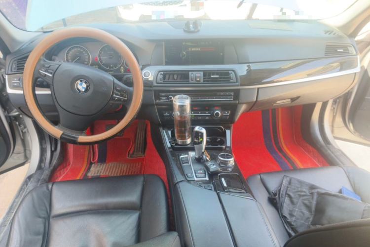 Used BMW 5 Series 2013 530Li Leading Model Center Console
